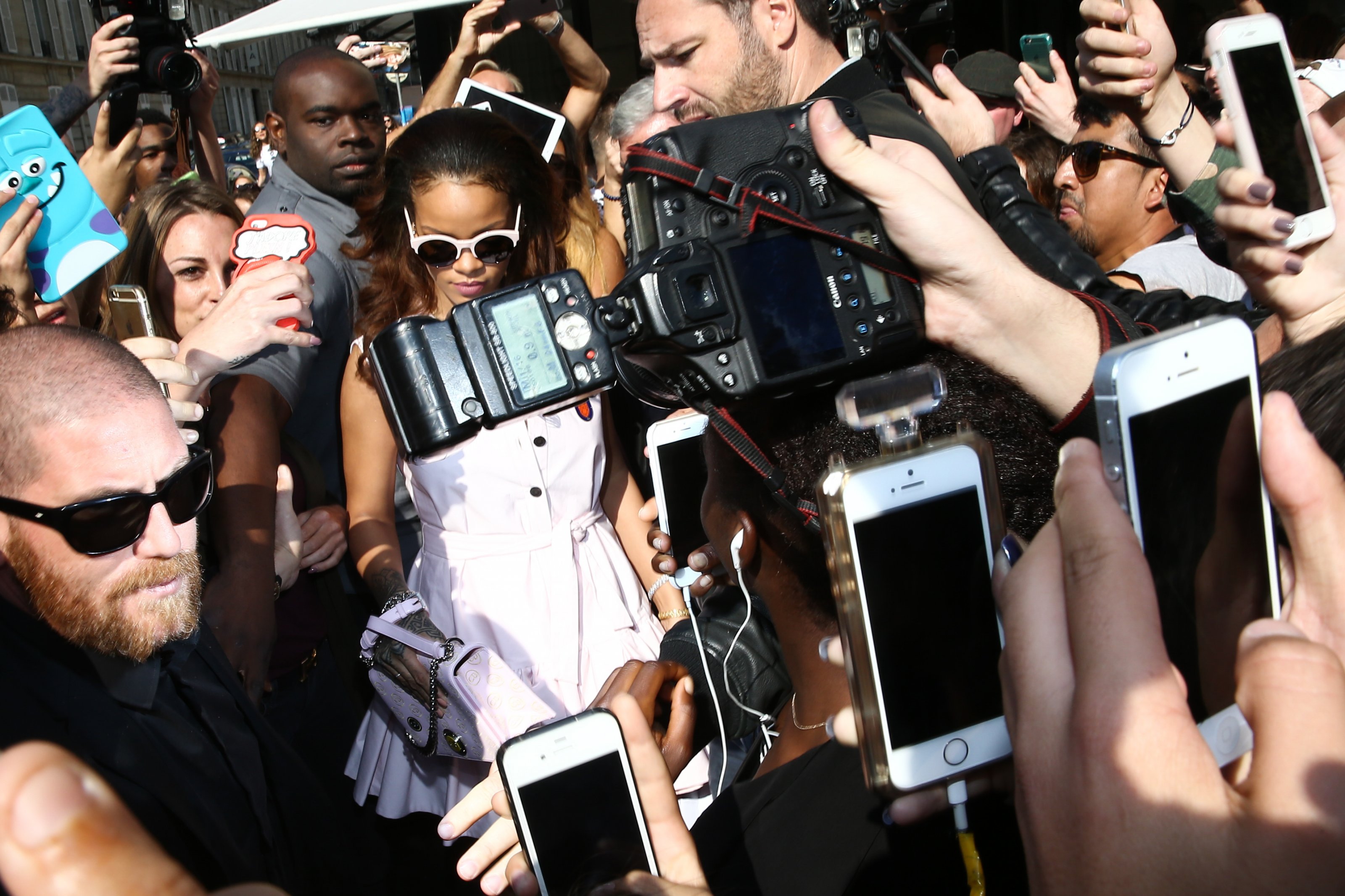 Rihanna is seen leaving L'Avenue Restaurant in Paris, France on October 3, 2015 and then she arriving at Dior boutique with Sidney Toledano. Photo by ABACAPRESS.COM