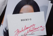 Becky G lanza “Hablamos Mañana” como regalo de Navidad y estrena documental Rebbeca
