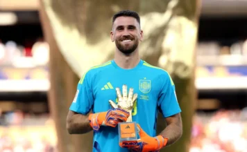 Unai Simón ganó el Guante de Oro con menos goles recibidos