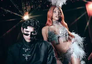 Yeri Mua y Régulo Molina lanzan “BLING BLING”, fusión urbana de alto impacto